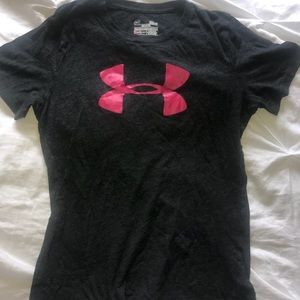 Under Armour T-shirt